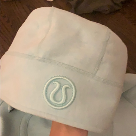 Lululemon Zip Up - Picture 2 of 5